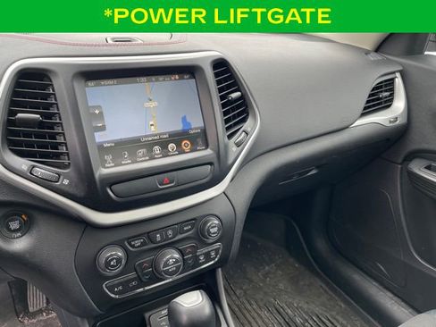 Used 2017 Jeep Cherokee Trailhawk w/ Comfort/Convenience Group image 21