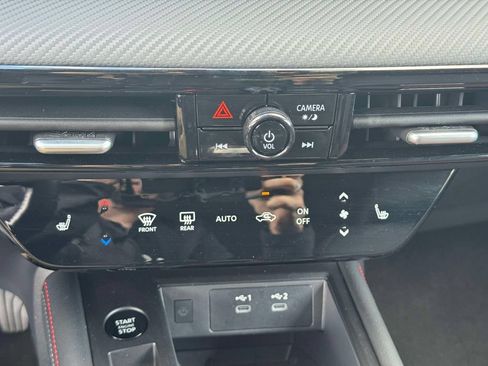 Used 2026 Nissan Kicks SR w/ Cold Weather Package AWD/4WD image 27