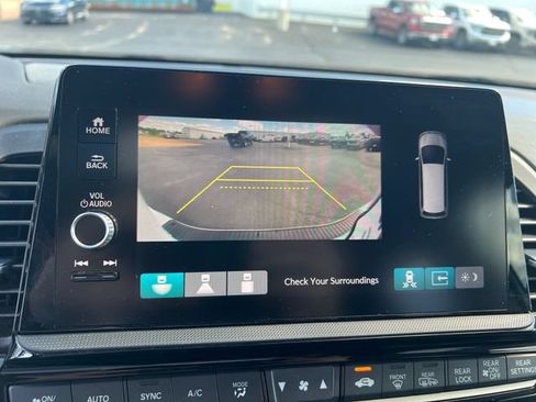 Used 2025 Honda Odyssey Elite image 23