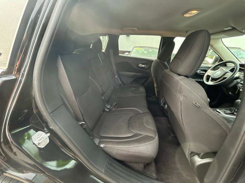 Used 2016 Jeep Cherokee Latitude image 13