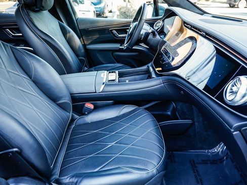 Used 2023 Mercedes-Benz EQS 580 4MATIC SUV image 17