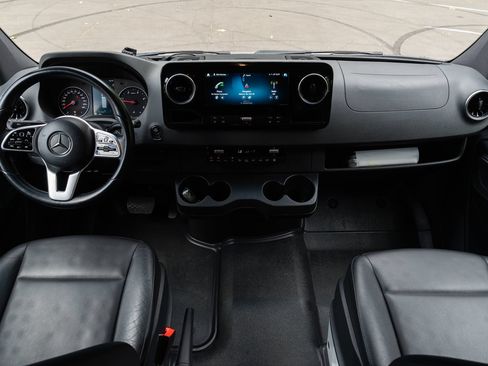 Used 2021 Mercedes-Benz Sprinter 2500 image 13