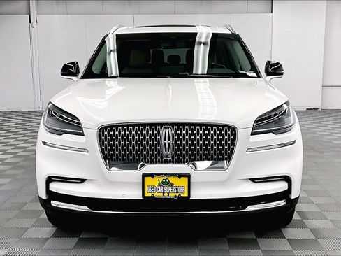 Used 2023 Lincoln Aviator Reserve w/ Elements Package Plus AWD/4WD image 4