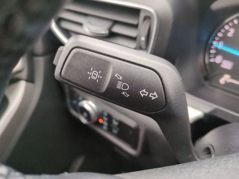 Used 2022 Ford Explorer XLT w/ Equipment Group 202A image 28