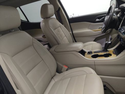 Used 2019 GMC Acadia Denali w/ Technology Package FWD image 21