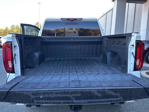 Used 2024 GMC Sierra 1500 AT4 w/ Technology Package image 30