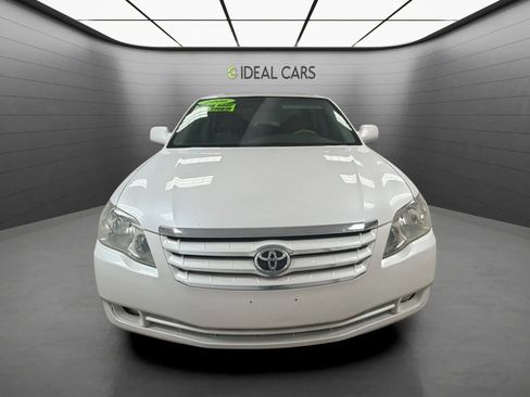 Used 2006 Toyota Avalon XLS FWD image 2