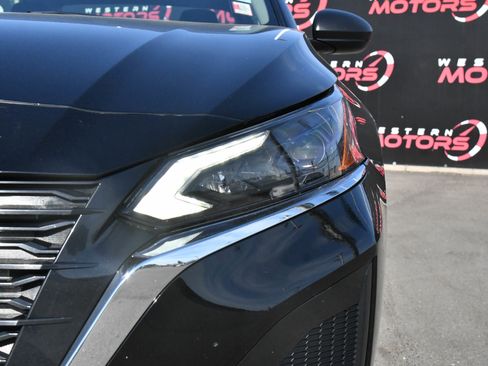 Used 2025 Nissan Altima 2.5 SV FWD image 11