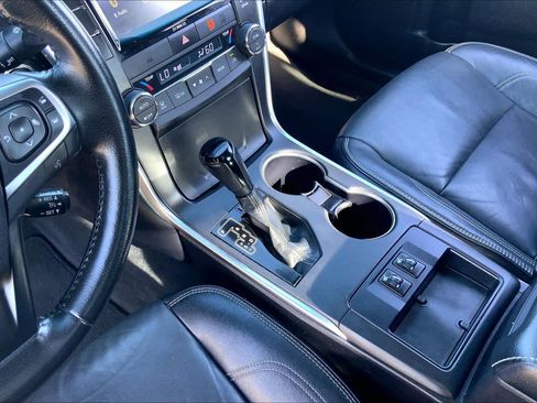 Used 2016 Toyota Camry XLE image 15