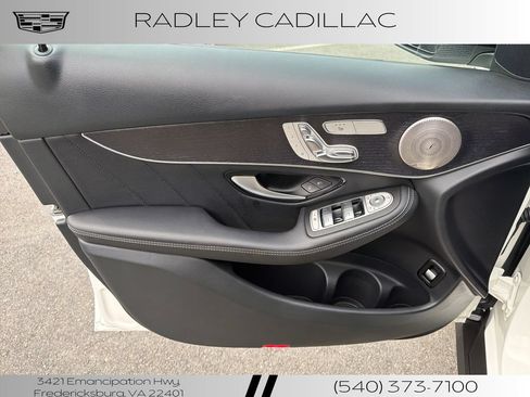 Used 2021 Mercedes-Benz GLC 300 4MATIC image 4