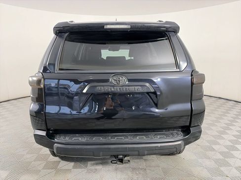 Used 2020 Toyota 4Runner TRD Off-Road Premium w/ Moonroof Package AWD/4WD image 6