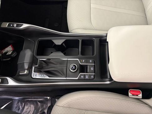 New 2026 Kia Sorento S w/ S Panoramic Sunroof Package FWD image 32