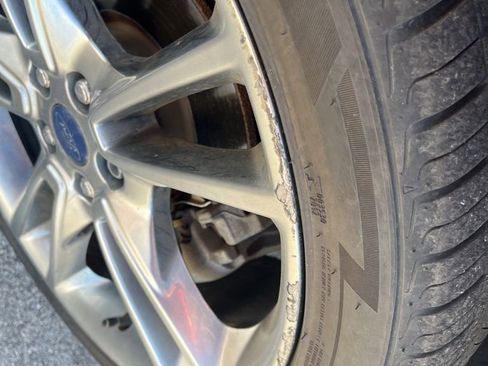 Used 2016 Ford Fusion Titanium image 13