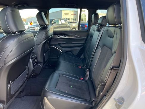 Certified 2022 Jeep Grand Cherokee Altitude image 5