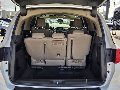 Certified 2024 Honda Odyssey Touring image 13