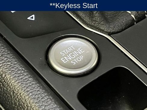 Used 2023 Volkswagen Atlas Cross Sport SE image 12