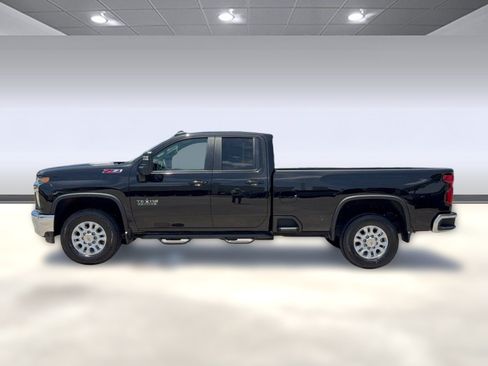 Used 2023 Chevrolet Silverado 3500 LT w/ Texas Edition AWD/4WD image 2