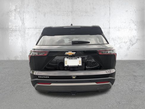 Used 2025 Chevrolet Equinox LT w/ Convenience Package II FWD image 6