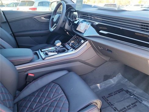 New 2026 Audi SQ8 Prestige image 25