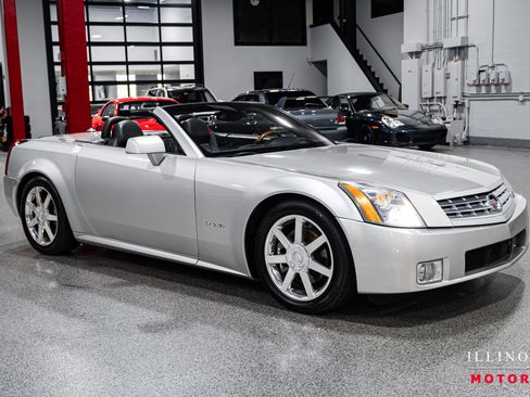 Used 2004 Cadillac XLR image 7
