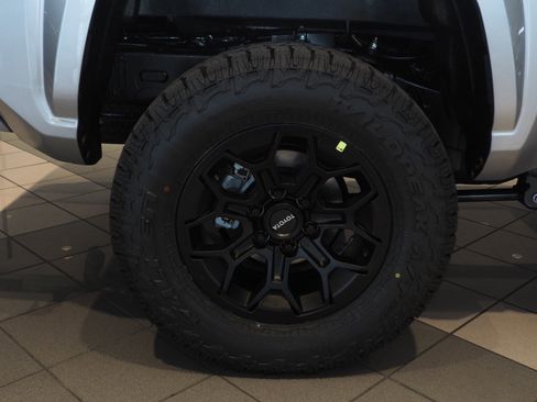 New 2025 Toyota Tacoma SR5 image 6