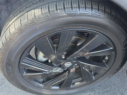 Used 2018 Nissan Murano SL w/ Midnight Edition Package FWD image 10