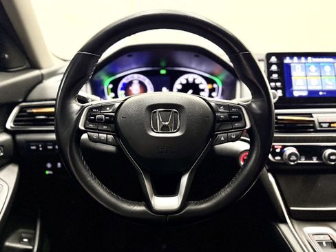 Used 2022 Honda Accord Touring image 18