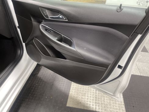 Used 2017 Chevrolet Cruze LT w/ Convenience Package image 25
