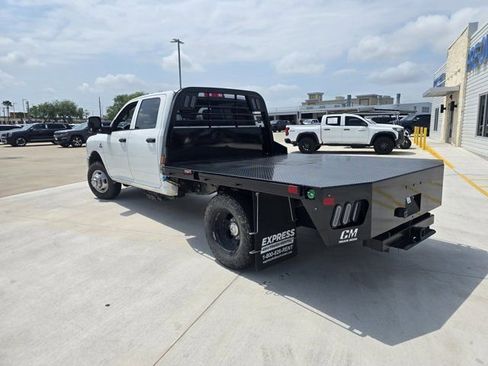 Used 2024 RAM 3500 Tradesman w/ Chrome Appearance Group AWD/4WD image 5