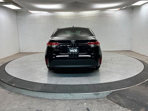 Used 2025 Toyota Corolla LE image 5