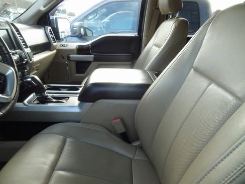 Certified 2020 Ford F150 Lariat image 8