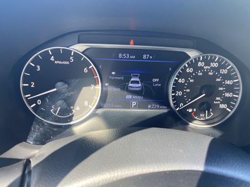 Used 2022 Nissan Altima 2.0 SR FWD image 25