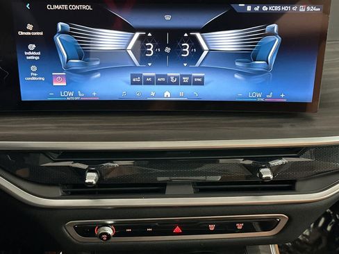 Used 2026 BMW X5 xDrive40i w/ M Sport Package AWD/4WD image 21