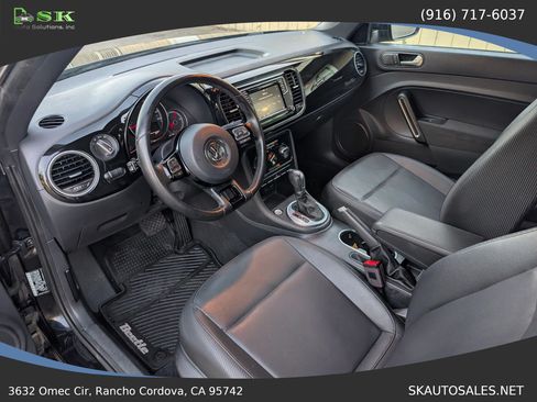 Used 2018 Volkswagen Beetle 2.0T S w/ Style & Comfort Package For S FWD image 13