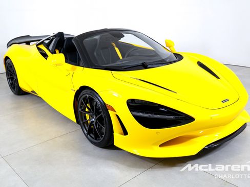 New 2026 McLaren 750S Spider RWD image 4