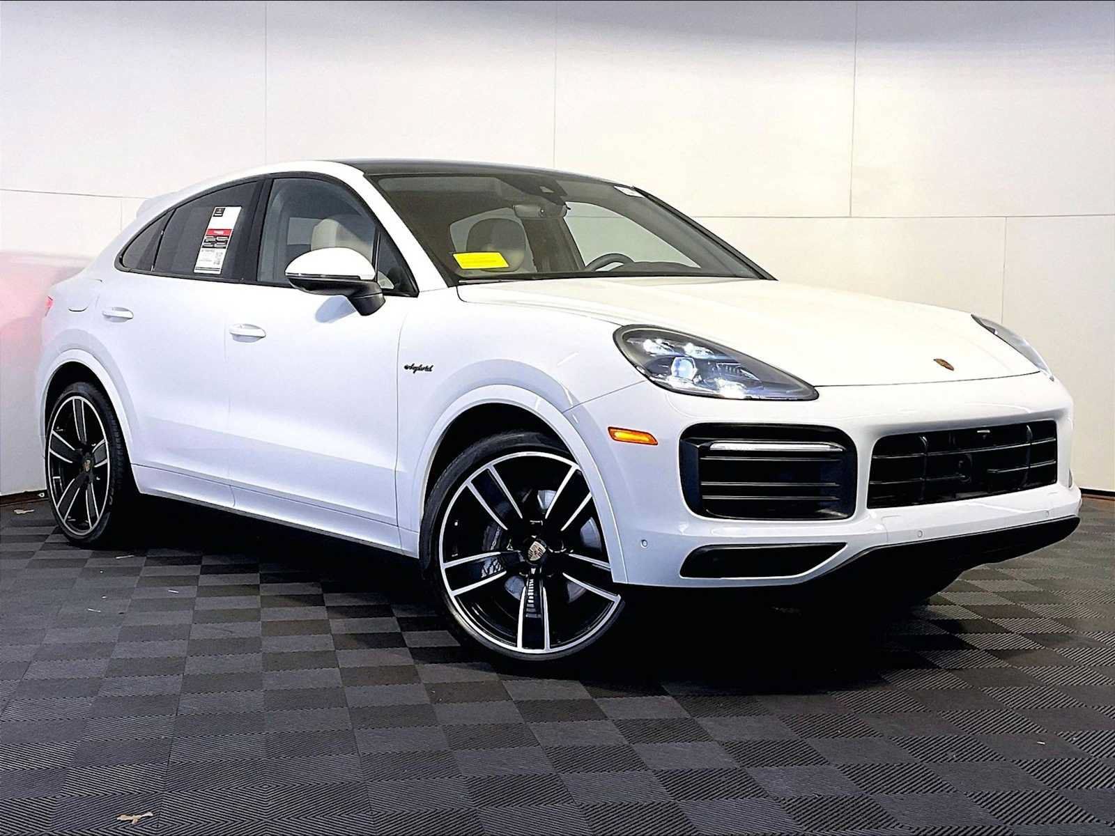 Certified 2023 Porsche Cayenne Platinum Edition AWD/4WD image 9