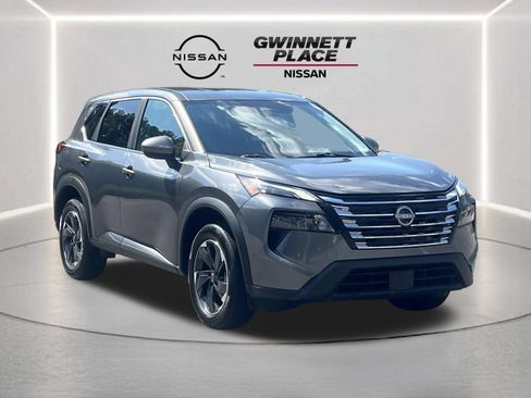Used 2025 Nissan Rogue SV AWD/4WD image 26