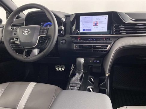 Used 2026 Toyota Camry SE image 14