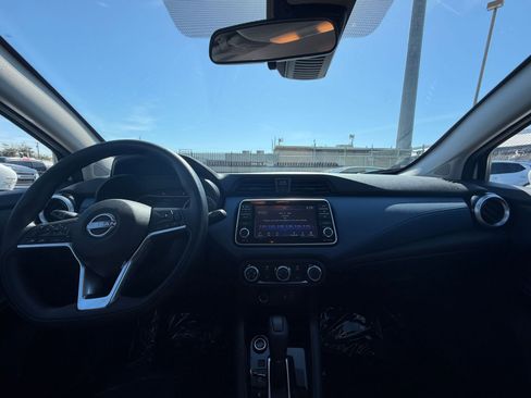 Used 2025 Nissan Versa SV FWD image 31