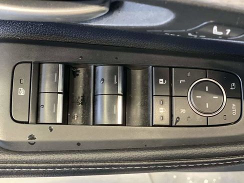 Used 2024 Toyota Grand Highlander Limited AWD/4WD image 16