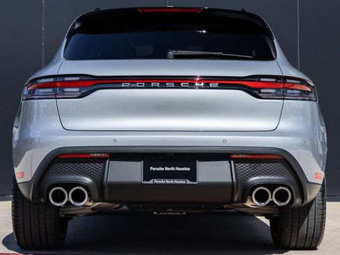 Certified 2026 Porsche Macan AWD/4WD image 10