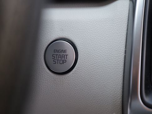 Used 2023 Kia Sorento S FWD image 13