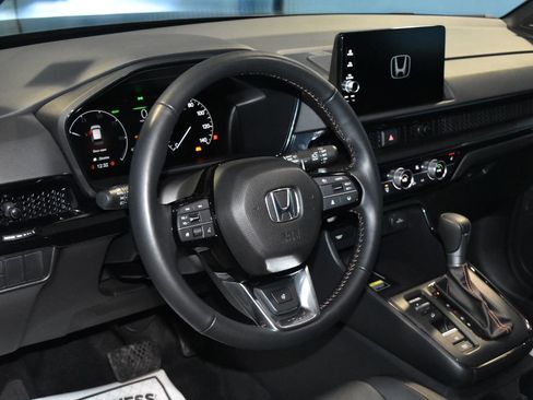 Used 2025 Honda CR-V Sport Touring image 2