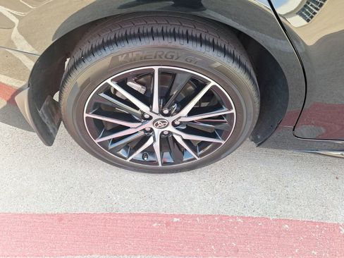 Used 2023 Toyota Camry SE image 11