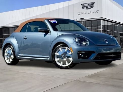 Used 2019 Volkswagen Beetle 2.0T Final Edition SEL image 2