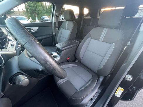Used 2025 Chevrolet Blazer LT image 31