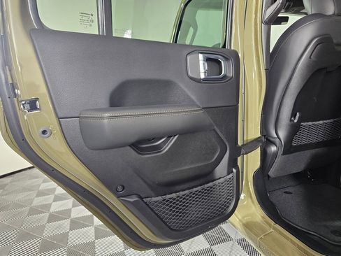 New 2026 Jeep Gladiator Sport AWD/4WD image 32