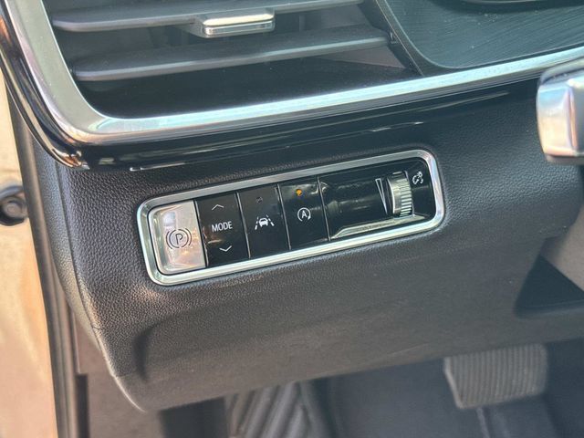 Used 2024 Buick Envision Preferred AWD/4WD image 27