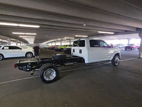 New 2026 RAM 5500 4x4 Crew Cab w/ Laramie Trim Package image 4