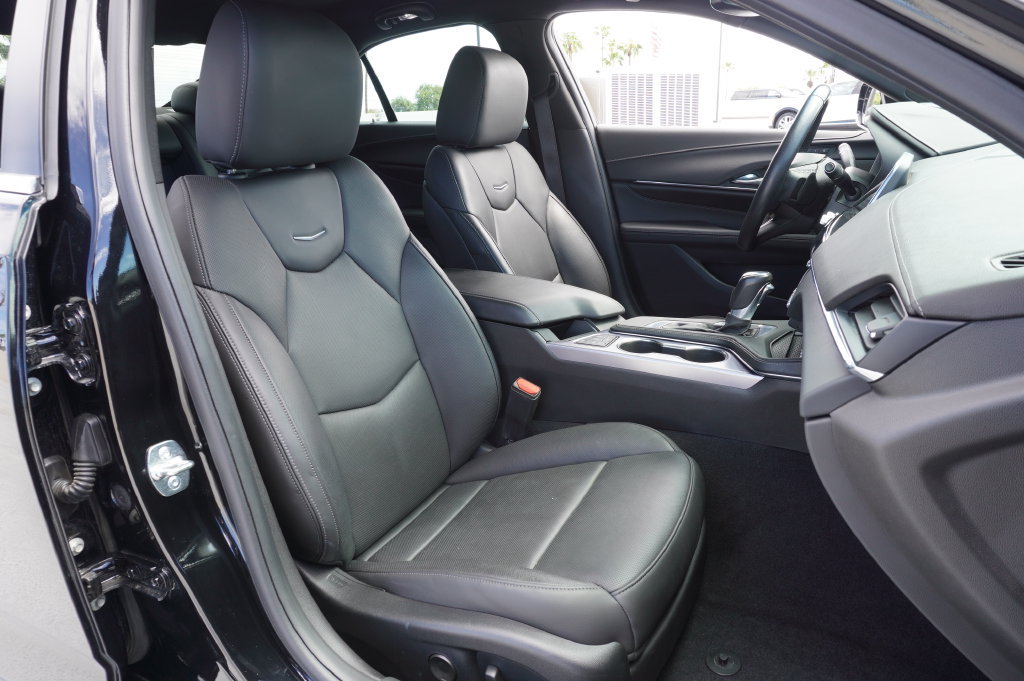 Used 2026 Cadillac CT4 Premium Luxury RWD image 12